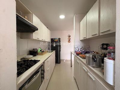 Apartamento de 3 alcobas en venta en Sabaneta, Sabaneta, 84 m² · foto 5 de 16