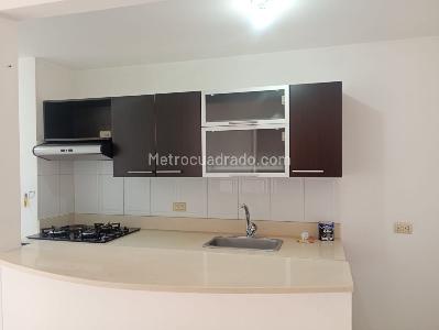Apartamento en venta en El Poblado, Medellín · foto 4 de 13