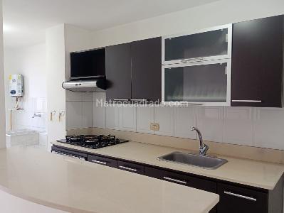 Apartamento en venta en El Poblado, Medellín · foto 5 de 13