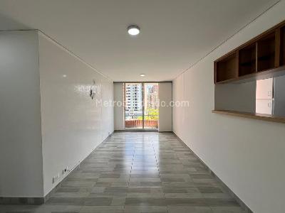 Apartamento en arriendo en El Poblado, Medellín · foto 3 de 12