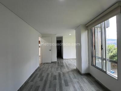 Apartamento en arriendo en El Poblado, Medellín · foto 9 de 12