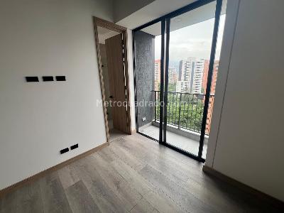 Apartamento en venta en El Poblado, Medellín · foto 8 de 12