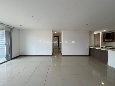 Apartamento de 3 alcobas en venta en Castropol, Medellín, 120 m² · foto 2 de 18