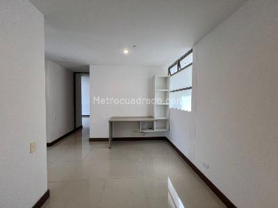 Apartamento de 3 alcobas en venta en Castropol, Medellín, 120 m² · foto 7 de 18