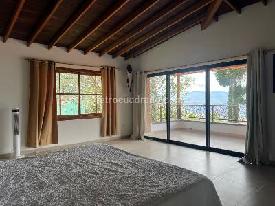 Casa de 3 alcobas en arriendo en Envigado, Envigado · foto 15 de 20