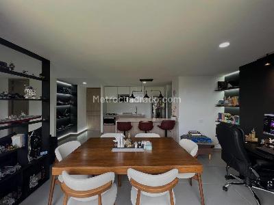 Apartamento de 3 alcobas en venta en Sabaneta, Sabaneta, 71 m² · foto 2 de 13
