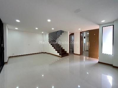 Casa en arriendo en Envigado, Envigado · foto 2 de 20