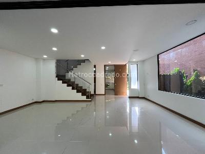 Casa en arriendo en Envigado, Envigado · foto 3 de 20