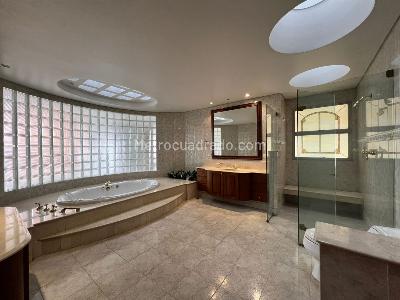 Apartamento en venta en El Poblado, Medellín · foto 16 de 20