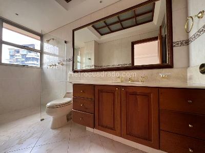 Apartamento en venta en El Poblado, Medellín · foto 17 de 20