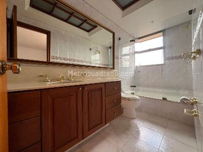Apartamento en venta en El Poblado, Medellín · foto 18 de 20