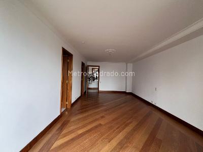 Apartamento en venta en El Poblado, Medellín · foto 8 de 20