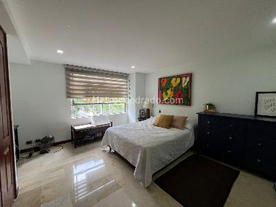 Apartamento en venta en El Poblado, Medellín · foto 11 de 16