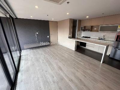 Apartamento de 2 alcobas en arriendo en El Poblado, Medellín, 79 m² · foto 2 de 10