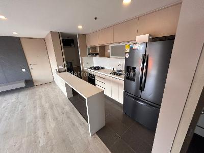 Apartamento de 2 alcobas en arriendo en El Poblado, Medellín, 79 m² · foto 4 de 10