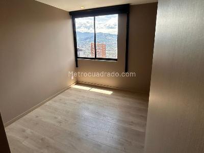 Apartamento de 2 alcobas en arriendo en El Poblado, Medellín, 79 m² · foto 6 de 10