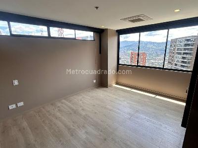 Apartamento de 2 alcobas en arriendo en El Poblado, Medellín, 79 m² · foto 7 de 10