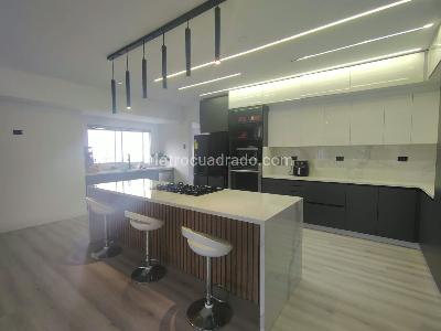 Apartamento en venta en El Poblado, Medellín · foto 8 de 20