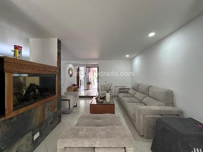 Casa de 4 alcobas en venta en El Poblado, Medellín, 220 m² · foto 2 de 20