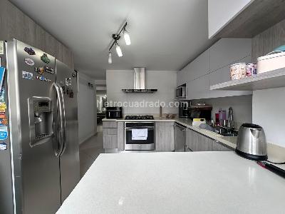 Casa de 4 alcobas en venta en El Poblado, Medellín, 220 m² · foto 6 de 20