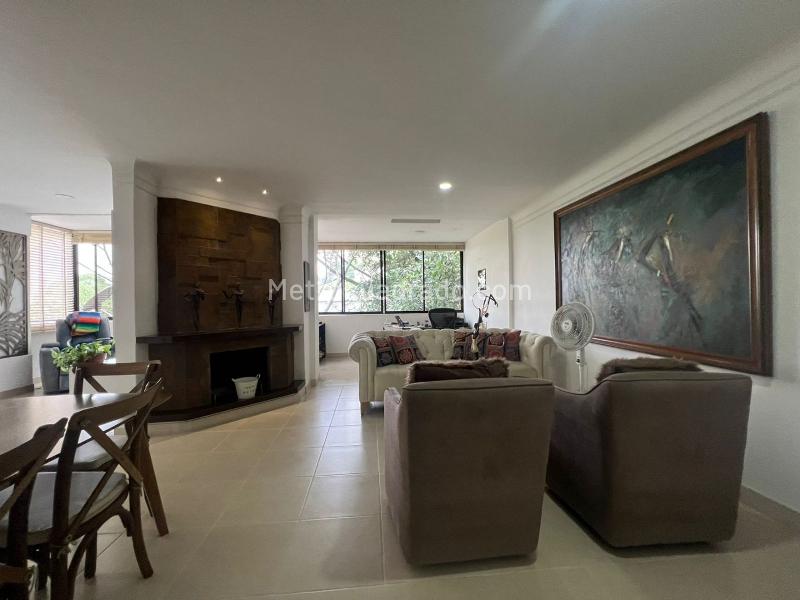 Modern 3BR Duplex Apartment in El Poblado - 2