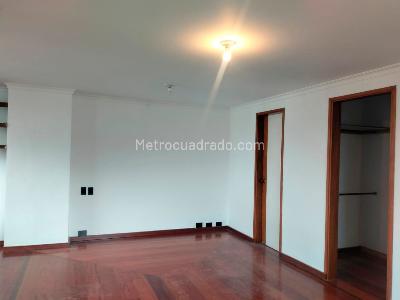 Apartamento de 2 alcobas en venta en El Poblado, Medellín, 183 m² · foto 12 de 18