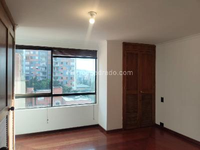 Apartamento de 2 alcobas en venta en El Poblado, Medellín, 183 m² · foto 13 de 18