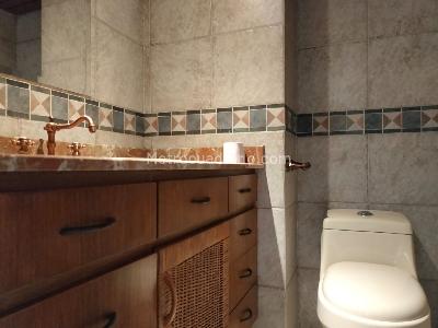 Apartamento de 2 alcobas en venta en El Poblado, Medellín, 183 m² · foto 17 de 18