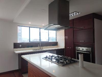 Apartamento de 2 alcobas en venta en El Poblado, Medellín, 183 m² · foto 6 de 18