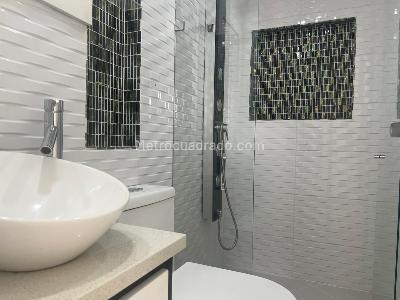 Apartamento de 2 alcobas en venta en El Poblado, Medellín, 74 m² · foto 12 de 12