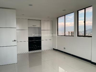 Apartamento de 2 alcobas en venta en El Poblado, Medellín, 74 m² · foto 6 de 12