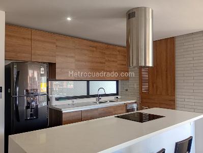 Apartamento en venta en El Poblado, Medellín · foto 6 de 17