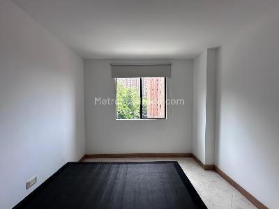 Apartamento en venta en El Poblado, Medellín · foto 14 de 18