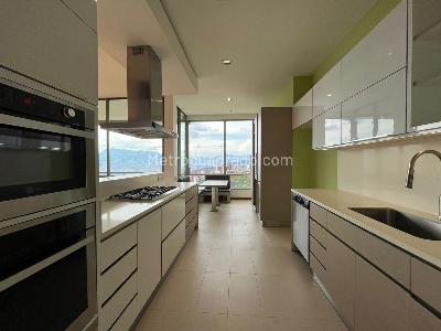 Apartamento en venta en El Poblado, Medellín · foto 9 de 20