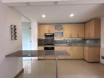 Apartamento de 3 alcobas en arriendo en El Tesoro, Medellín, 136 m² · foto 5 de 20