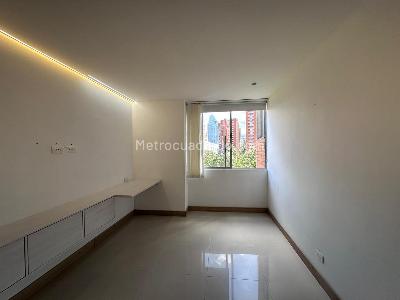 Apartamento de 3 alcobas en arriendo en El Tesoro, Medellín, 136 m² · foto 8 de 20