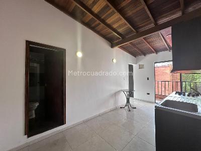 Apartamento en arriendo en El Poblado, Medellín · foto 4 de 14