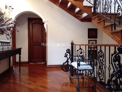 Casa de 4 alcobas en arriendo en Envigado, Envigado, 390 m² · foto 9 de 20