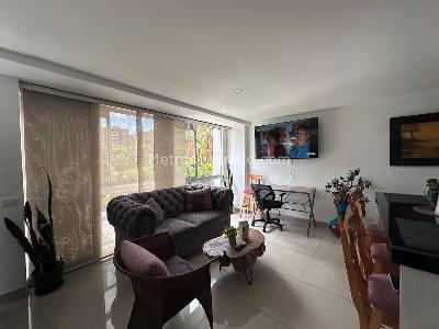 Apartamento de 2 alcobas en venta en El Poblado, Medellín, 50 m² · foto 3 de 17