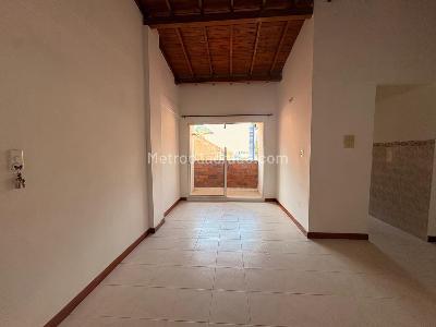 Apartamento de 3 alcobas en venta en Sabaneta, Sabaneta, 65 m² · foto 2 de 14