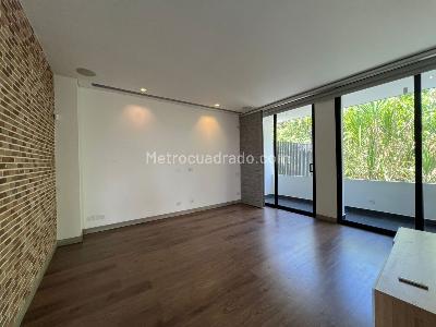 Casa de 4 alcobas en venta en El Poblado, Medellín, 940 m² · foto 10 de 20