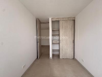 Apartamento de 3 alcobas en venta en Sabaneta, Sabaneta, 73 m² · foto 10 de 14