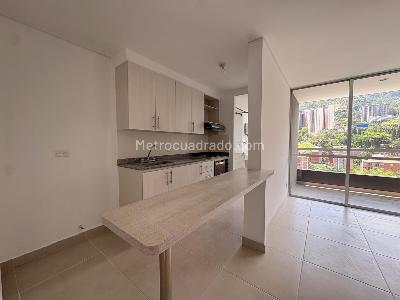 Apartamento de 3 alcobas en venta en Sabaneta, Sabaneta, 73 m² · foto 3 de 14