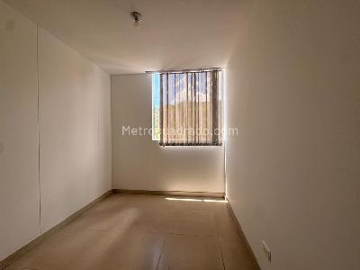 Apartamento de 3 alcobas en venta en Sabaneta, Sabaneta, 73 m² · foto 9 de 14