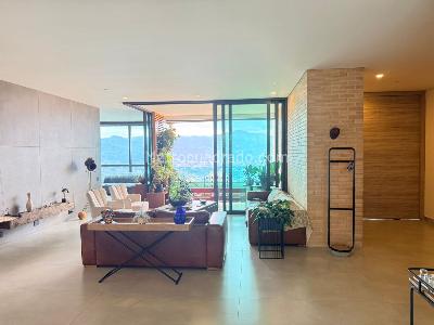Apartamento de 3 alcobas en venta en El Poblado, Medellín, 293 m² · foto 2 de 20