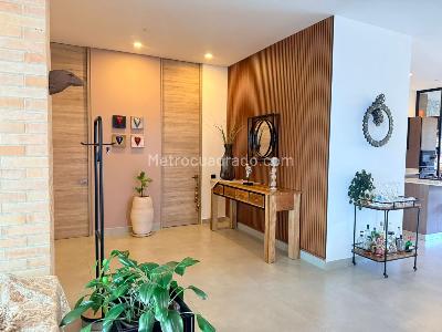 Apartamento de 3 alcobas en venta en El Poblado, Medellín, 293 m² · foto 4 de 20