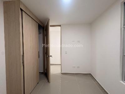 Apartamento en arriendo en Sabaneta, Sabaneta · foto 9 de 13