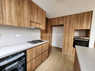 Casa en arriendo en El Poblado, Medellín · foto 5 de 19