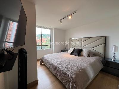 Apartamento de 2 alcobas en venta en El Poblado, Medellín, 77 m² · foto 12 de 15