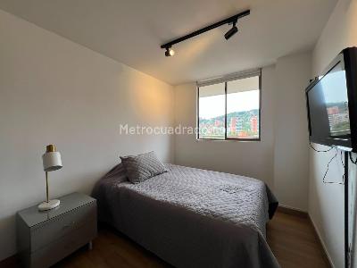 Apartamento de 2 alcobas en venta en El Poblado, Medellín, 77 m² · foto 13 de 15